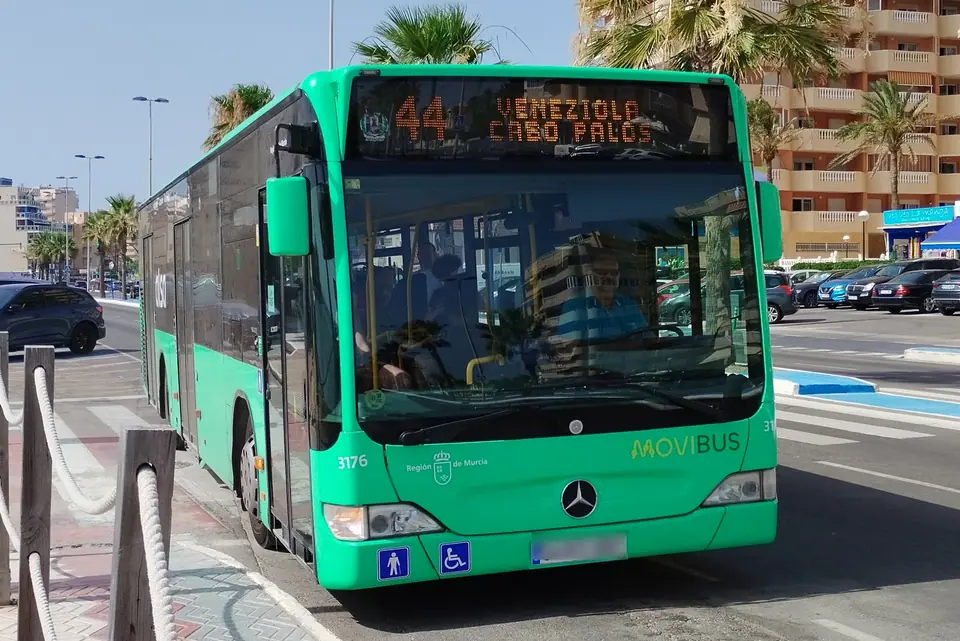 En autobús