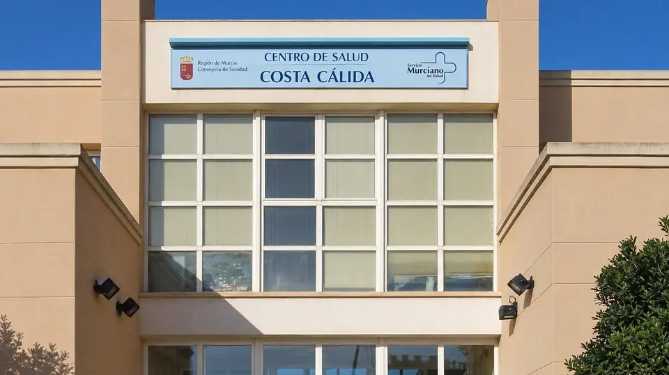 Fachada del Centro de Salud Costa Cálida